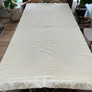 Treasure Chest Pure Wool Blanket 64 x 85" Cream Color Satin Trim